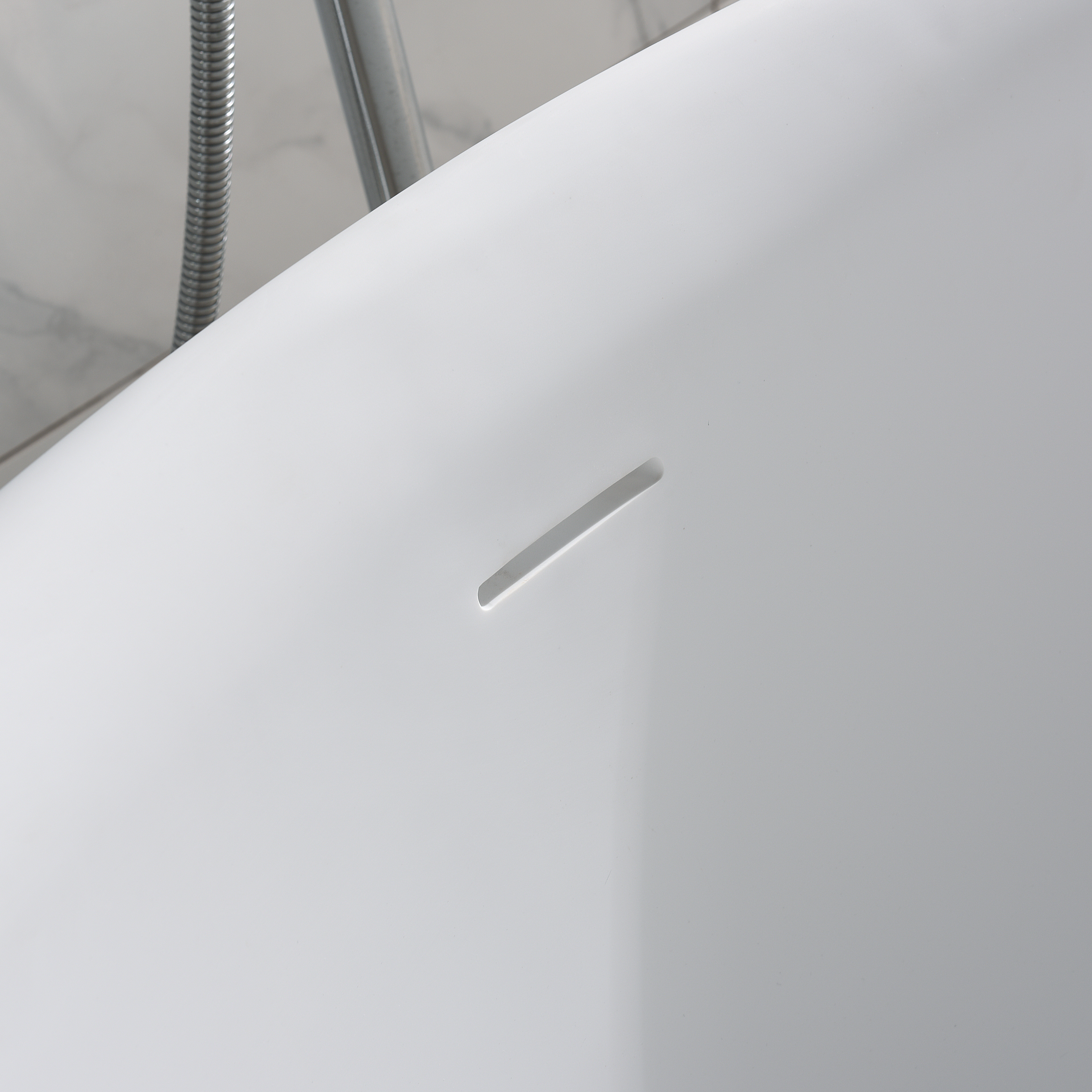 Circular shape free standing matt white solid surface bathroom bathtub